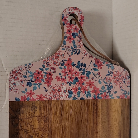 NWT Pioneer Woman Cutting Board - Picture 2 of 16